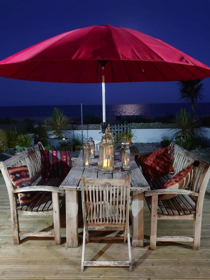 216 Coast Road, Ocean Bliss Direct Access & Endless Waves Holiday home