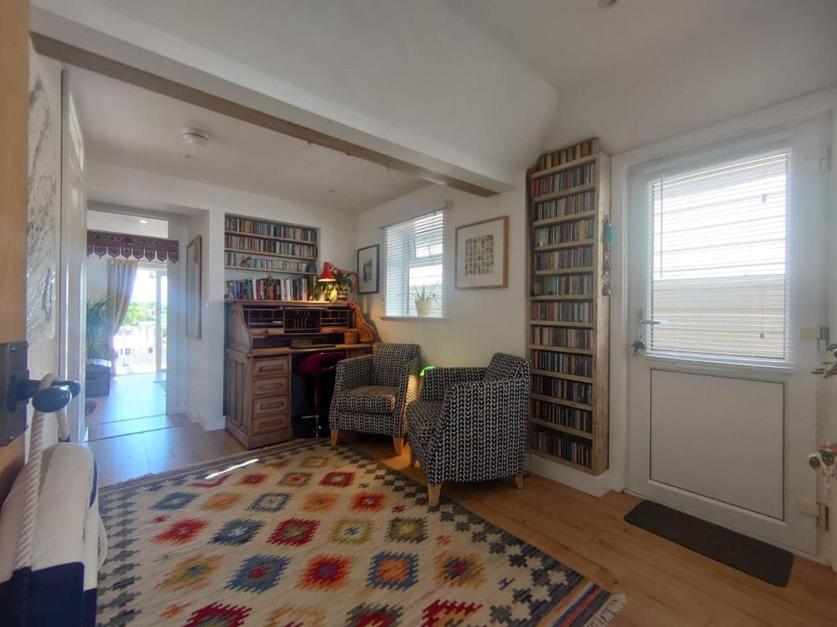 216 Coast Road, Ocean Bliss Direct Access & Endless Waves Pevensey