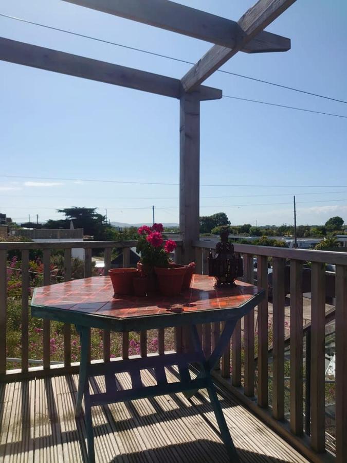 216 Coast Road, Ocean Bliss Direct Access & Endless Waves * Pevensey