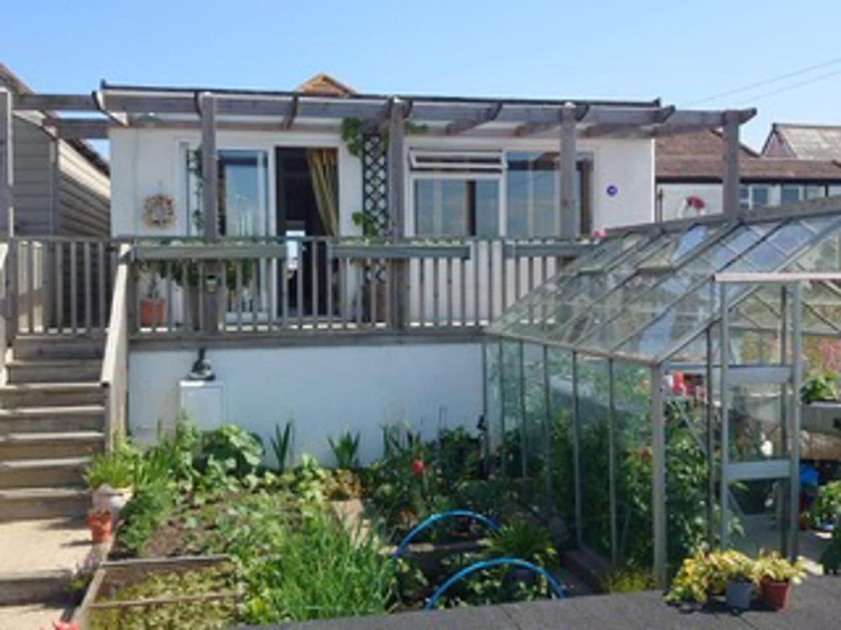 216 Coast Road, Ocean Bliss Direct Access & Endless Waves * Pevensey