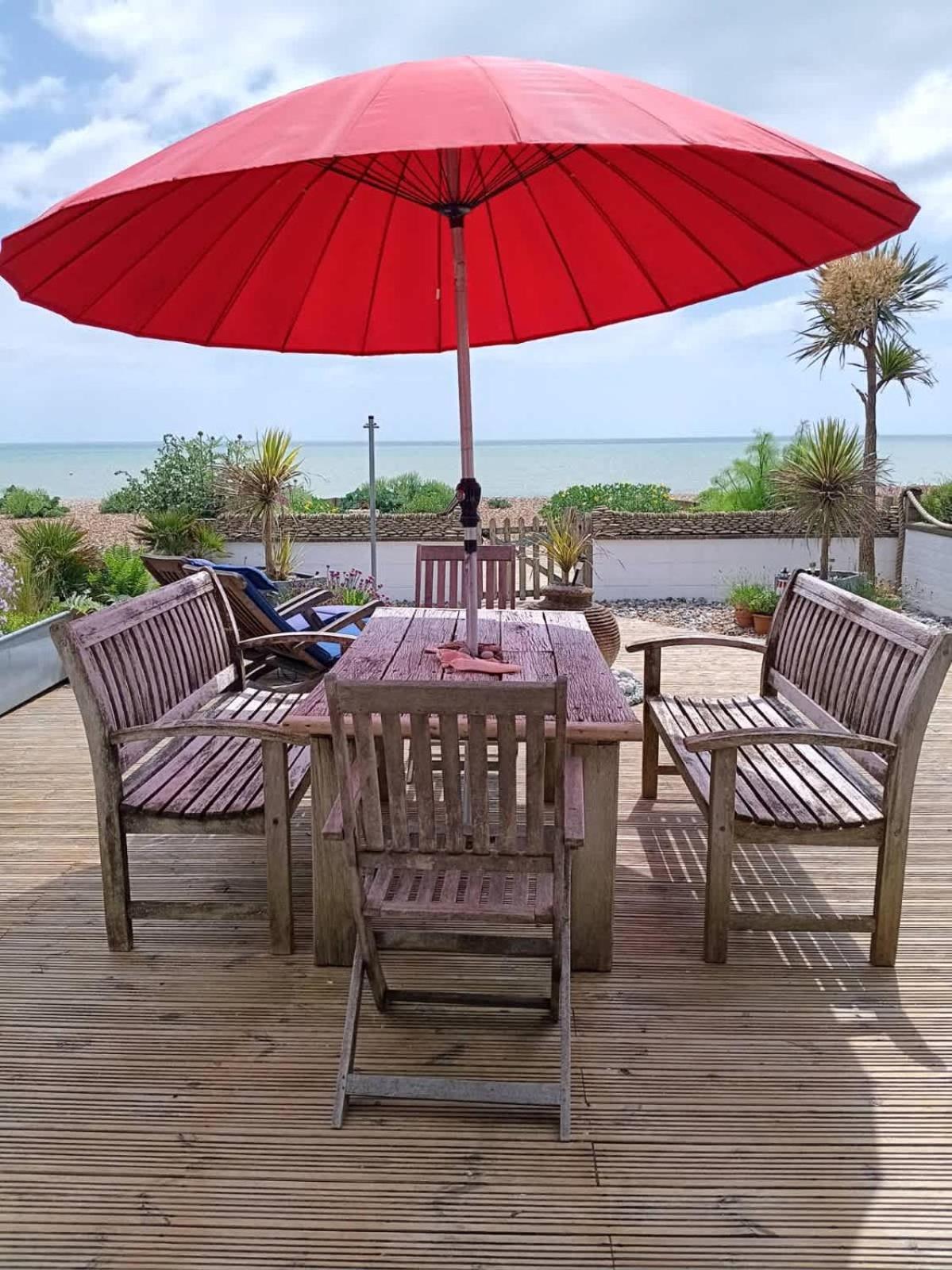 216 Coast Road, Ocean Bliss Direct Access & Endless Waves